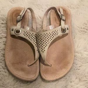 Ugg Vivyan sandals